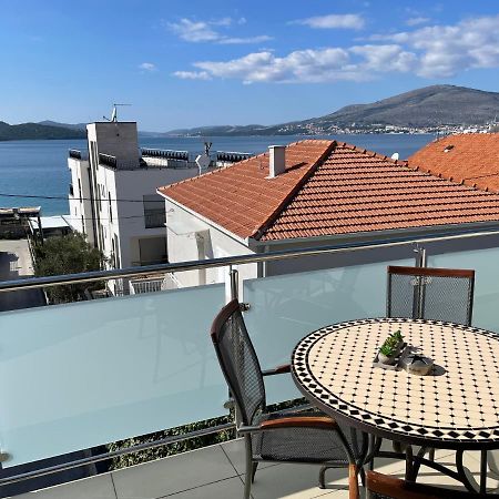 Apartments Cavar Trogir Bagian luar foto