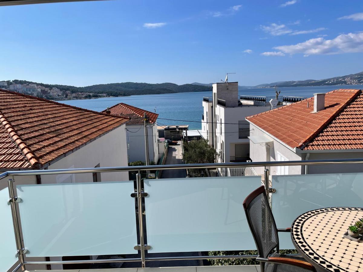 Apartments Cavar Trogir Bagian luar foto