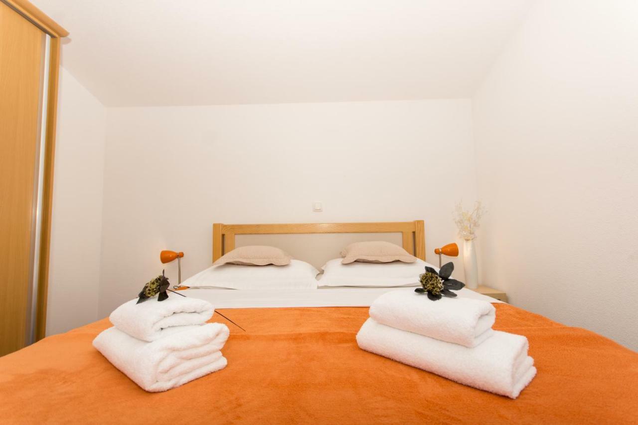 Apartments Cavar Trogir Bagian luar foto