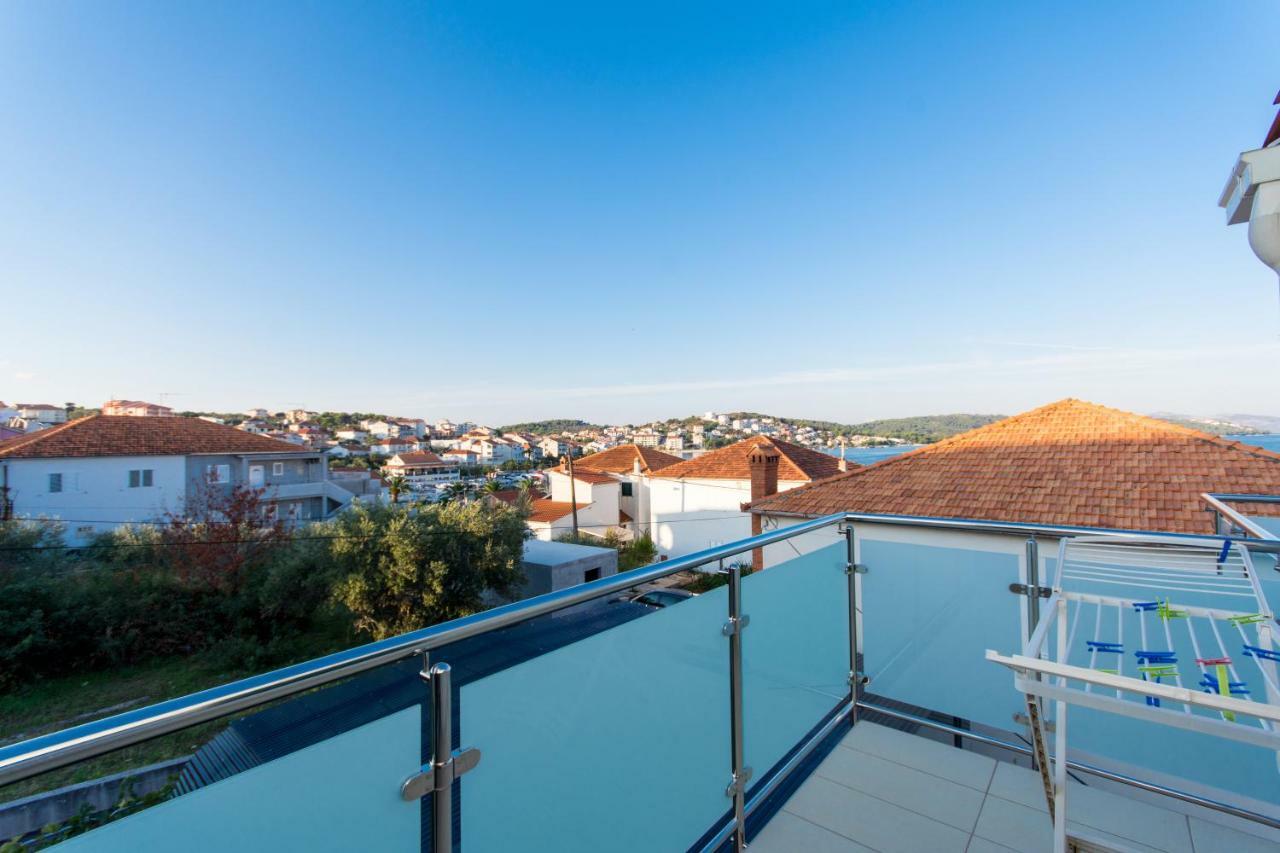 Apartments Cavar Trogir Bagian luar foto