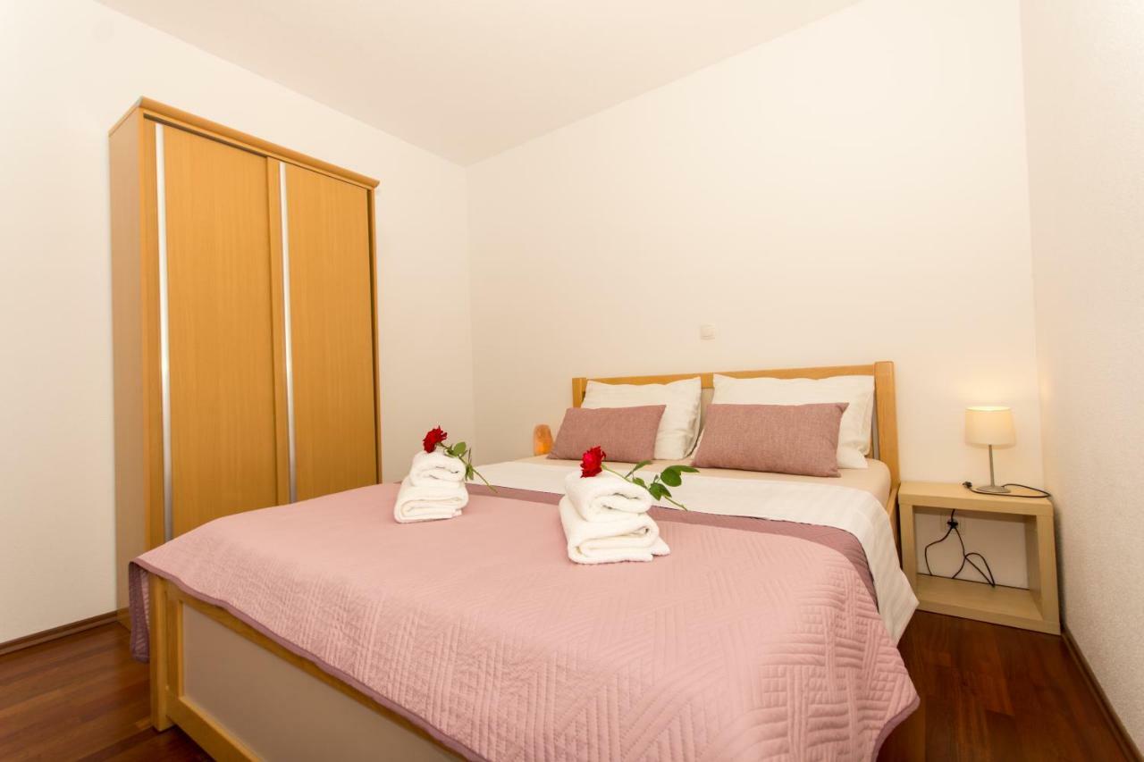 Apartments Cavar Trogir Bagian luar foto