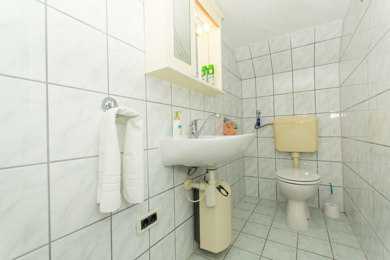Apartments Cavar Trogir Bagian luar foto