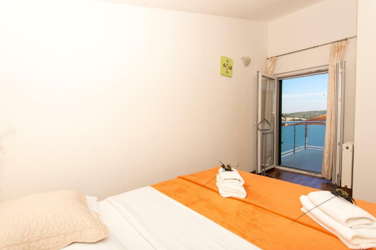 Apartments Cavar Trogir Bagian luar foto