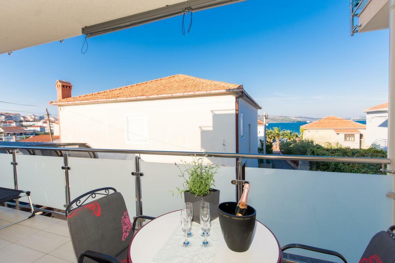 Apartments Cavar Trogir Bagian luar foto