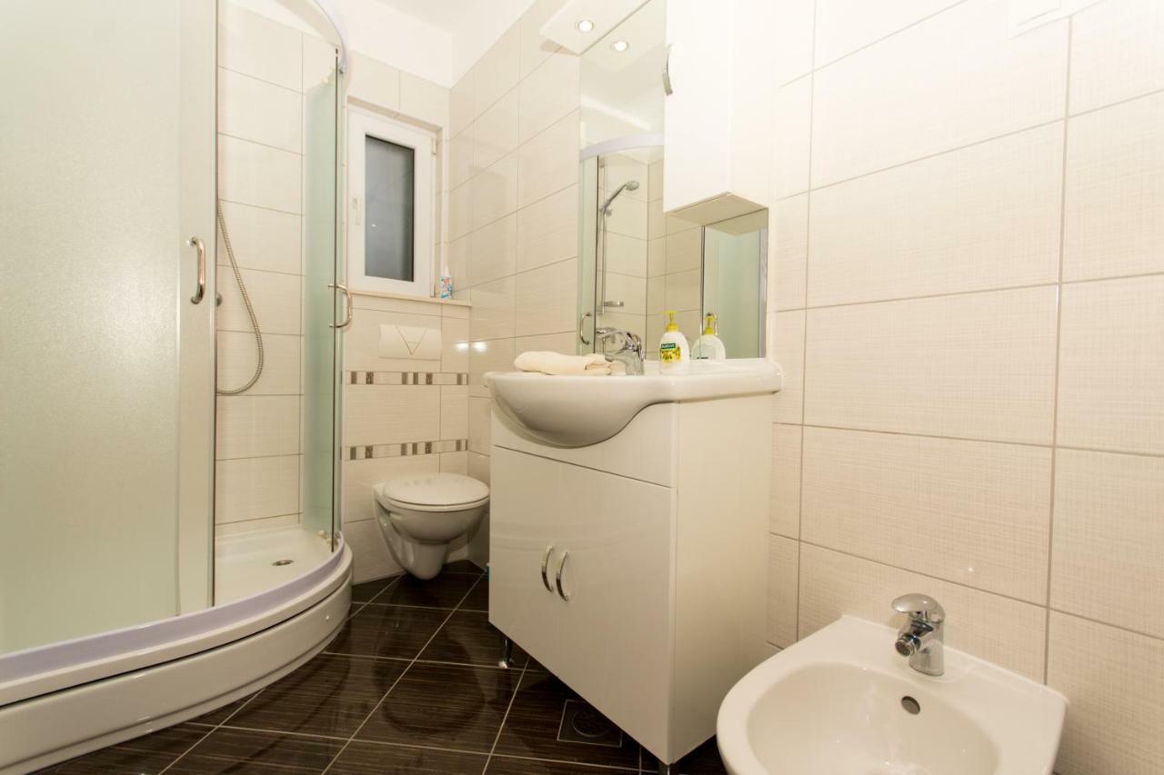 Apartments Cavar Trogir Bagian luar foto