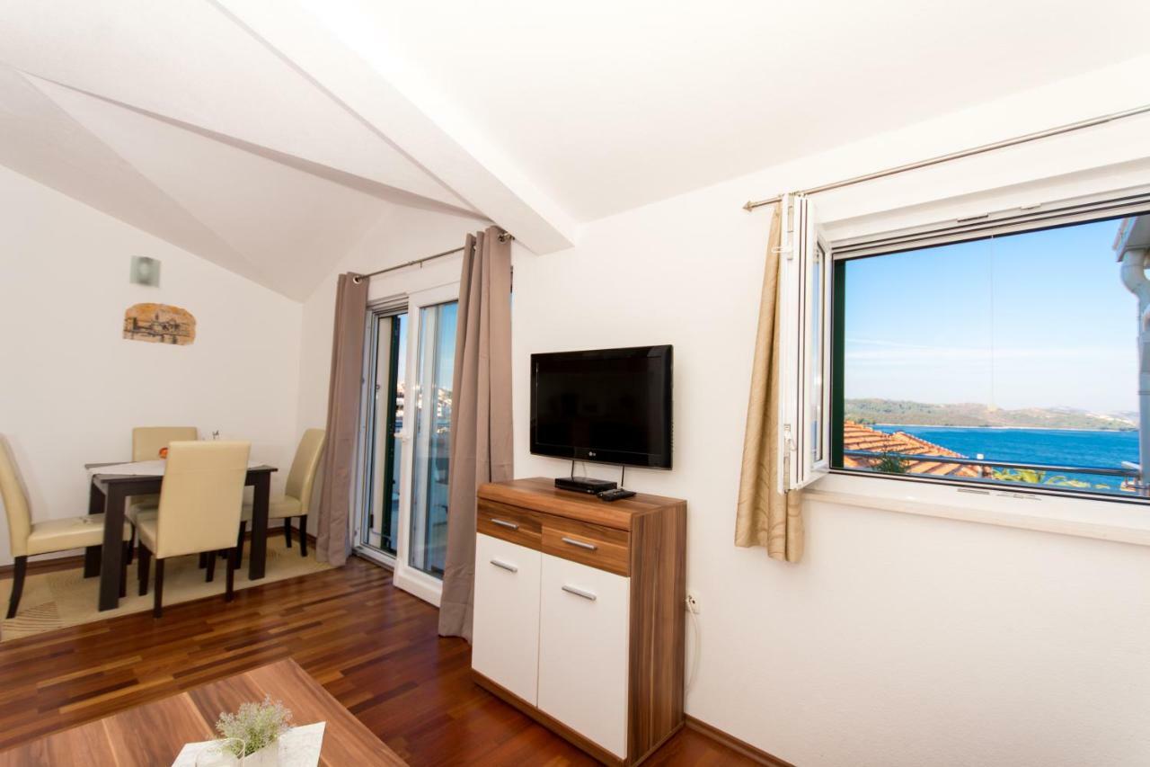 Apartments Cavar Trogir Bagian luar foto