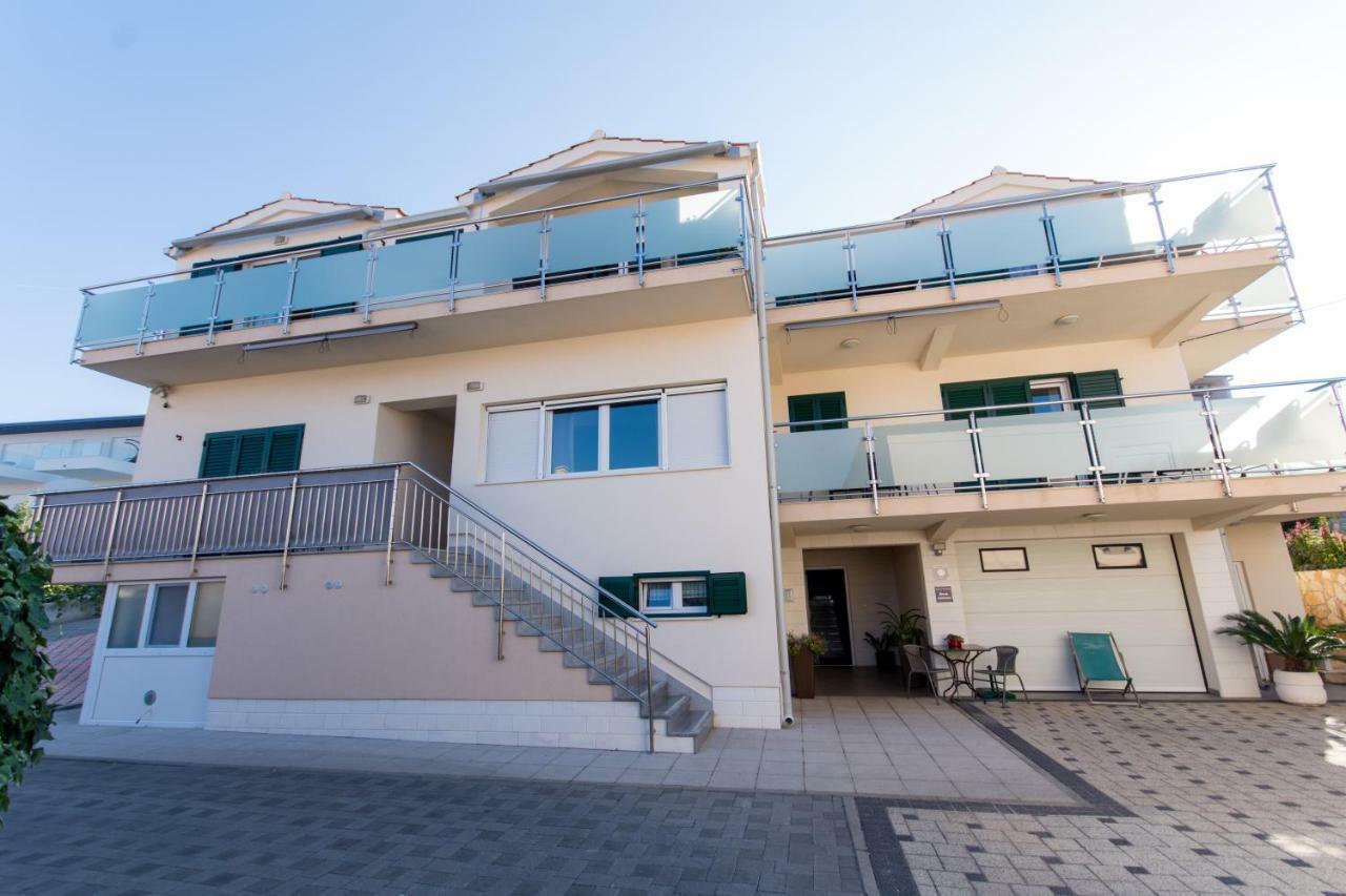 Apartments Cavar Trogir Bagian luar foto